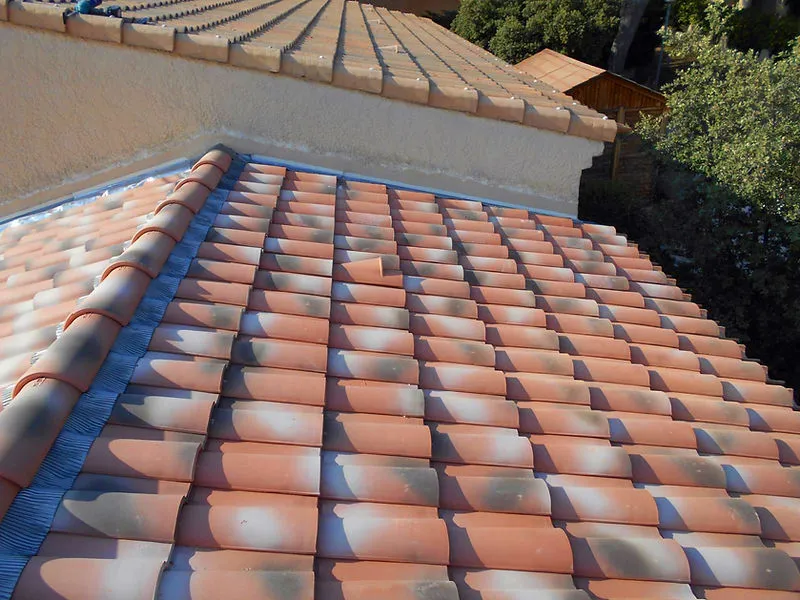 Pose et remplacement de fenêtre de toit Velux en Ariège - Sirven Couverture